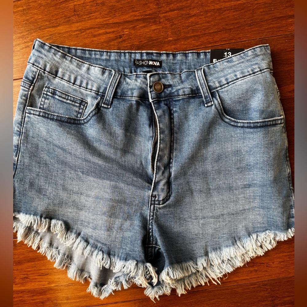 New Fashion Nova denim shorts medium wash frayed hem ripped distressed sz 13